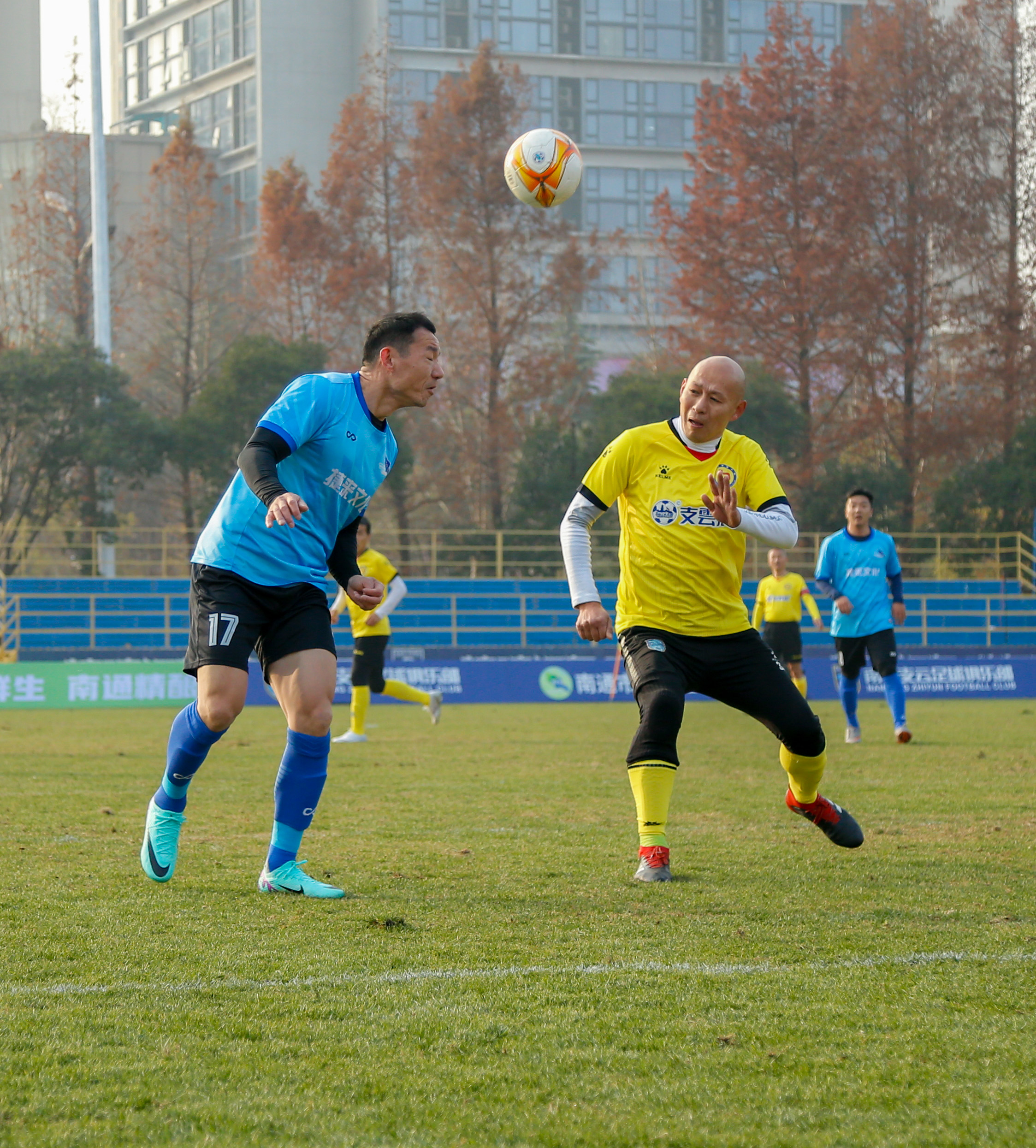 关于国际足球大赛精彩纷呈,球迷聚集观战的信息 关于国际足球大赛精彩纷呈,球迷聚集观战的信息