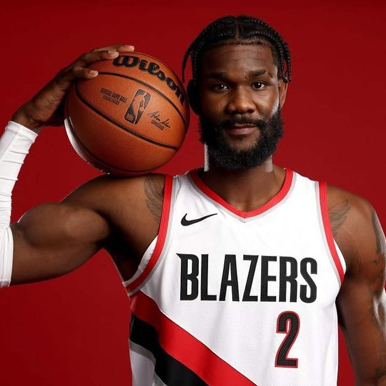 太阳客场大胜,艾顿内线频频制造威胁的简单介绍 太阳客场大胜,艾顿内线频频制造威胁的简单介绍