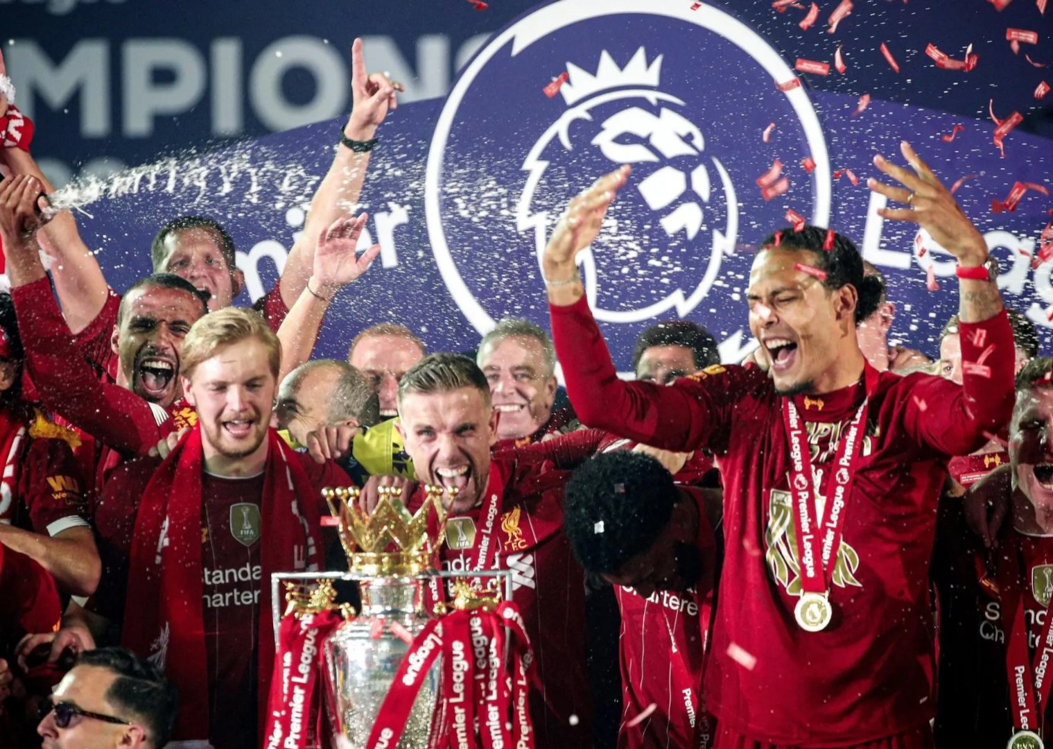 曼联客场逆转战胜，积分继续攀升