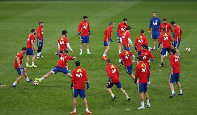 关于法国队受困连败,欧国联江河日下的信息 关于法国队受困连败,欧国联江河日下的信息