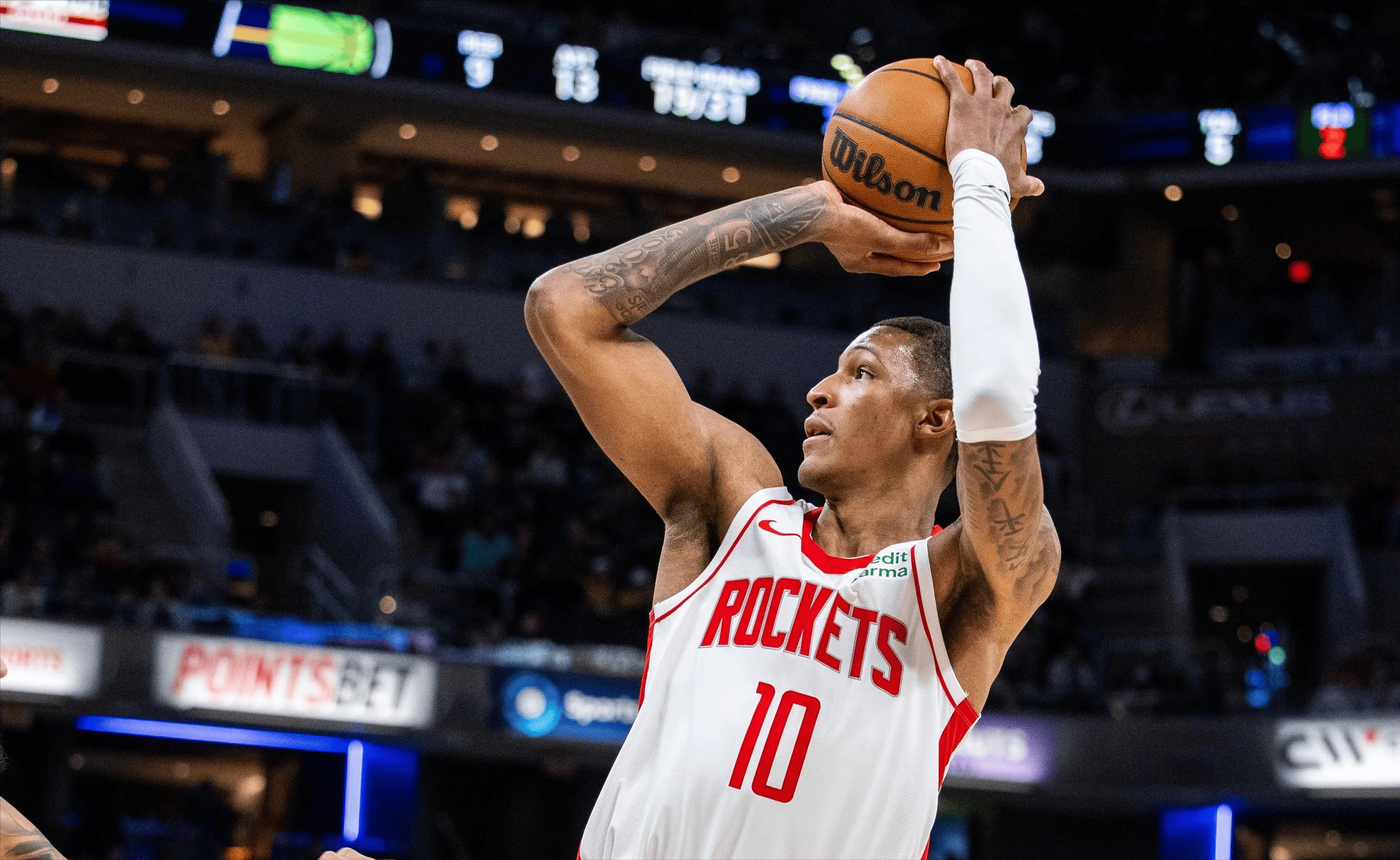 火箭主场击败马刺,终结两连败 火箭主场击败马刺,终结两连败