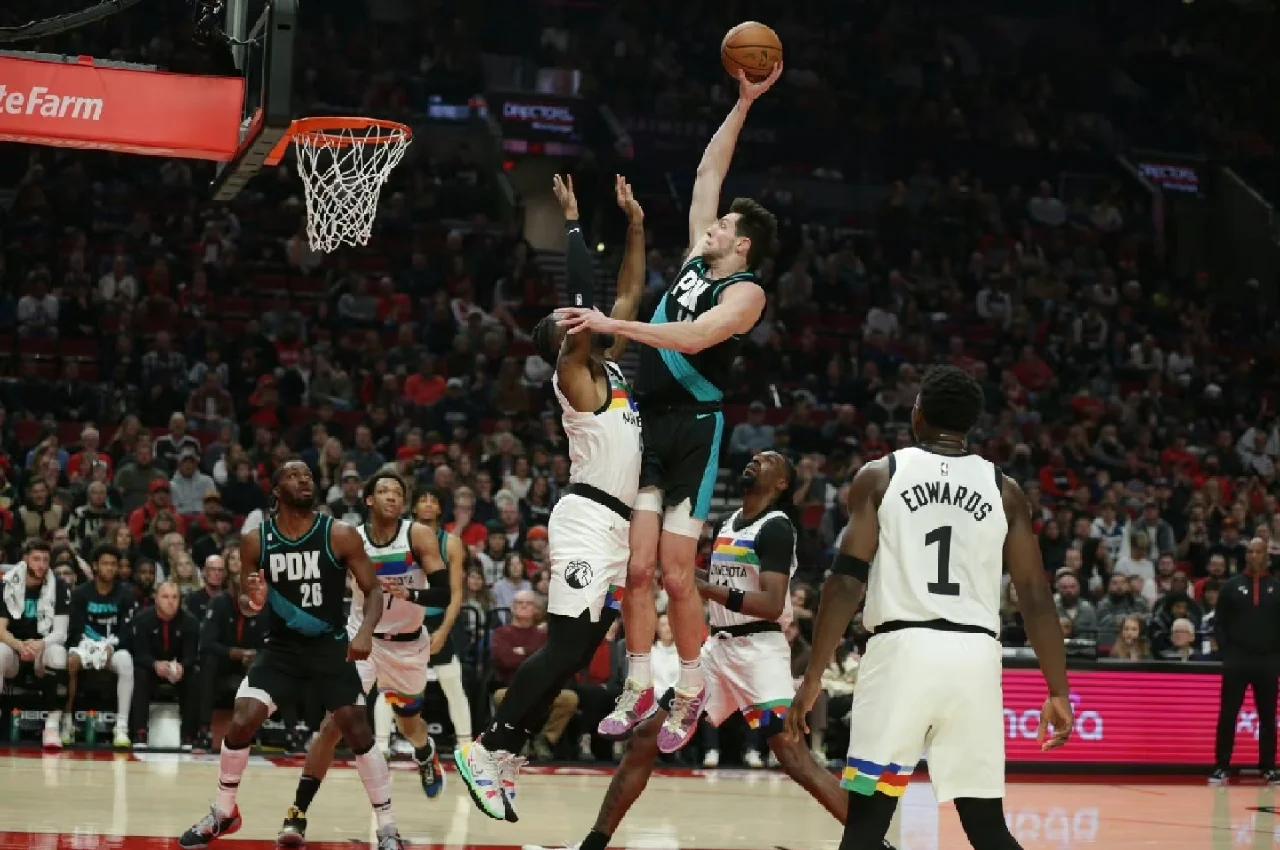 开拓者主场大胜老鹰,利拉德37分 开拓者主场大胜老鹰,利拉德37分