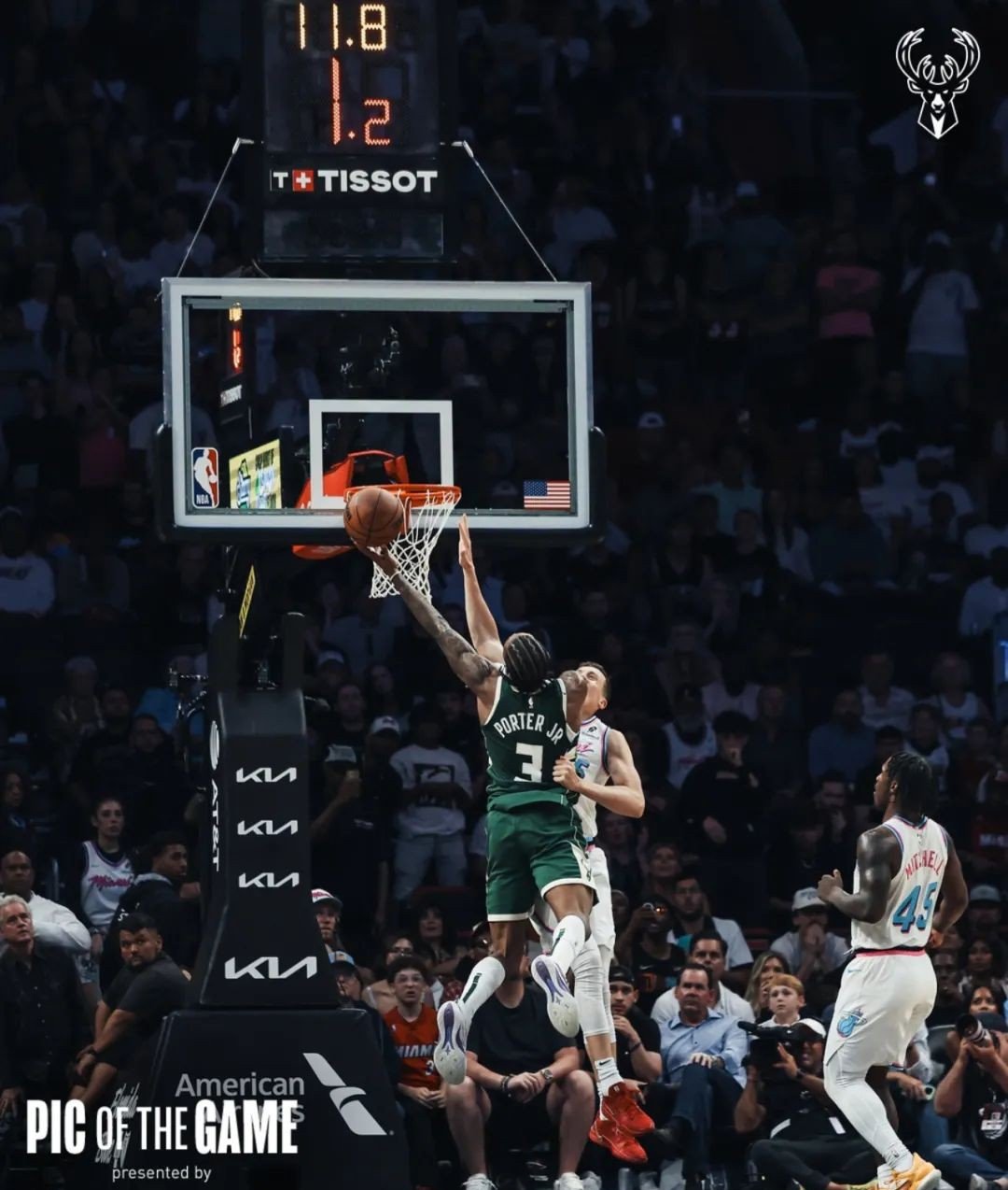 雄鹿力克掘金,豪取六连胜 雄鹿力克掘金,豪取六连胜