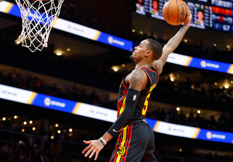 雄鹿轻取老鹰,取得七连胜 雄鹿轻取老鹰,取得七连胜