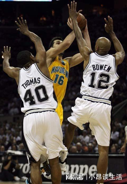 黄蜂负于山猫,战绩持续下滑 黄蜂负于山猫,战绩持续下滑