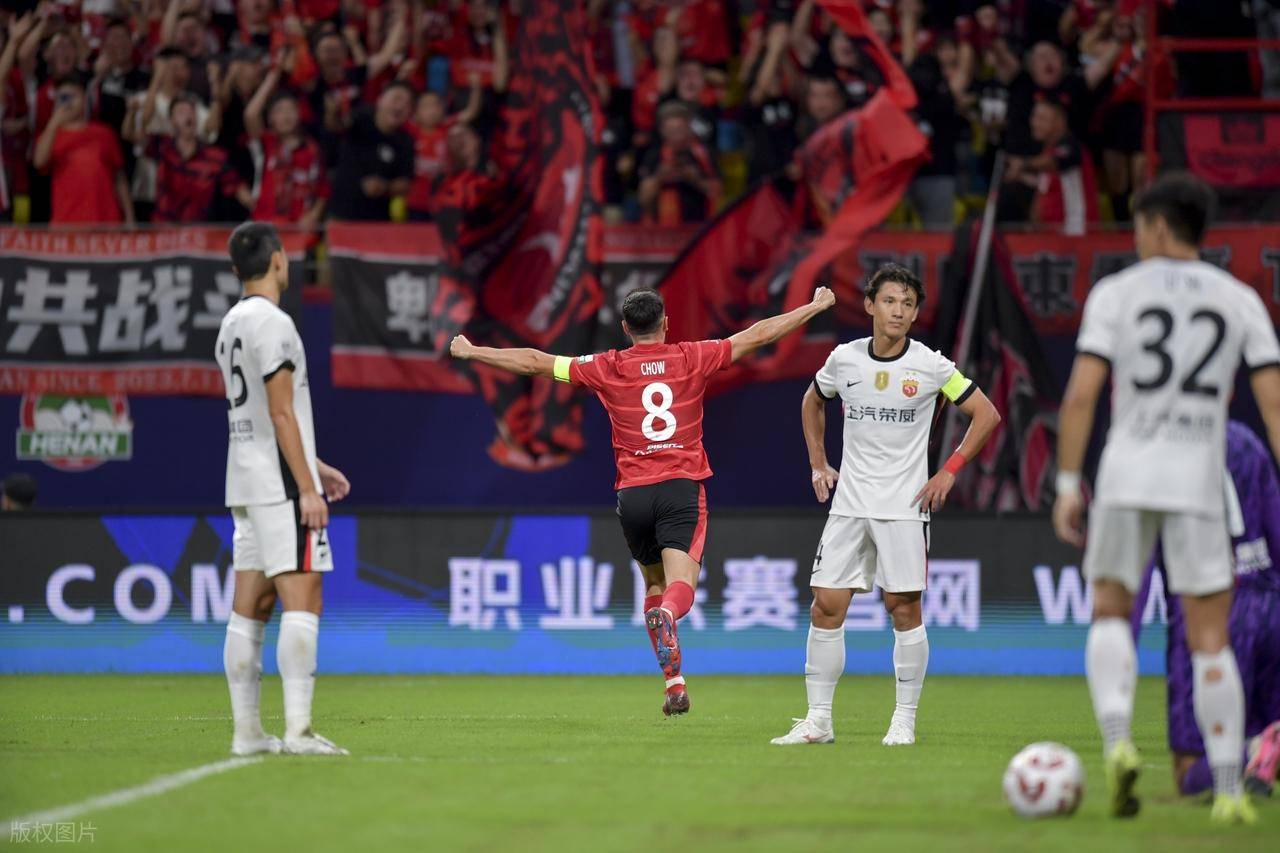 包含2022赛季亚冠联赛第三轮战罢双线作战中国足球遭遇困境的词条