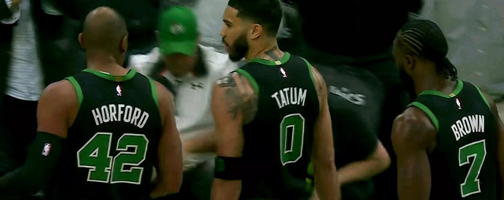 火箭不敌凯尔特人,遭遇三连败 火箭不敌凯尔特人,遭遇三连败