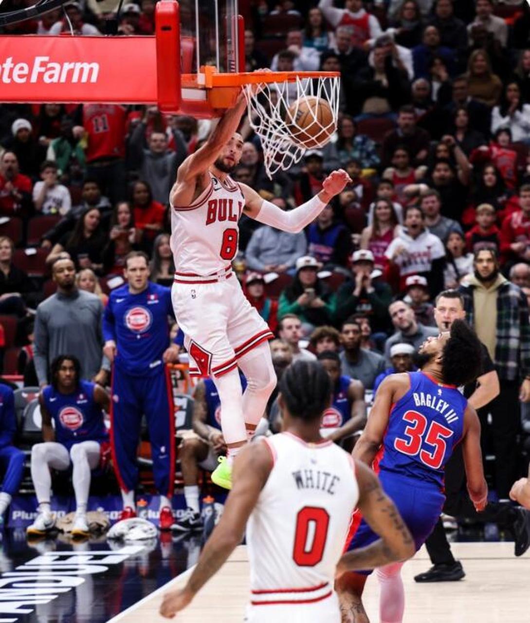 新疆队力克北京队，拉文点燃赛场的简单介绍